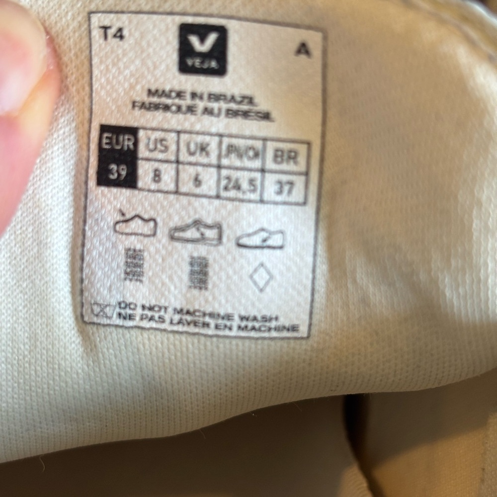Veja Women's Cream and Pink Lace-Up Sneakers - Picture 6 of 6